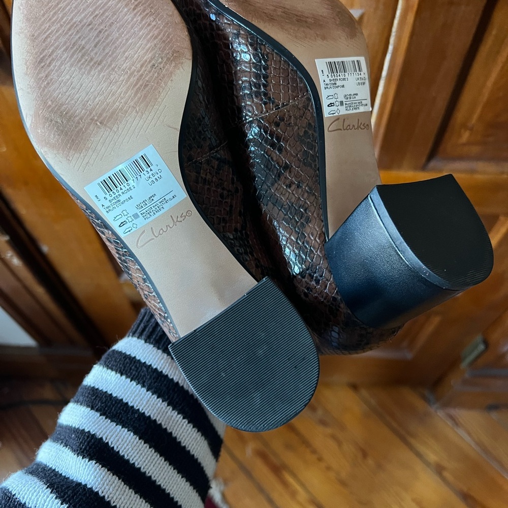 Elegant Snakeskin Patterned Block Heels - Picture 3 of 5